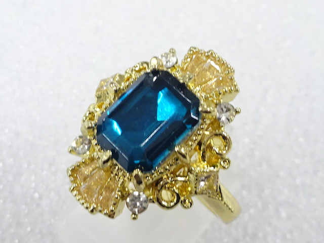 Japanese Kimono / Antique Accessories Metal